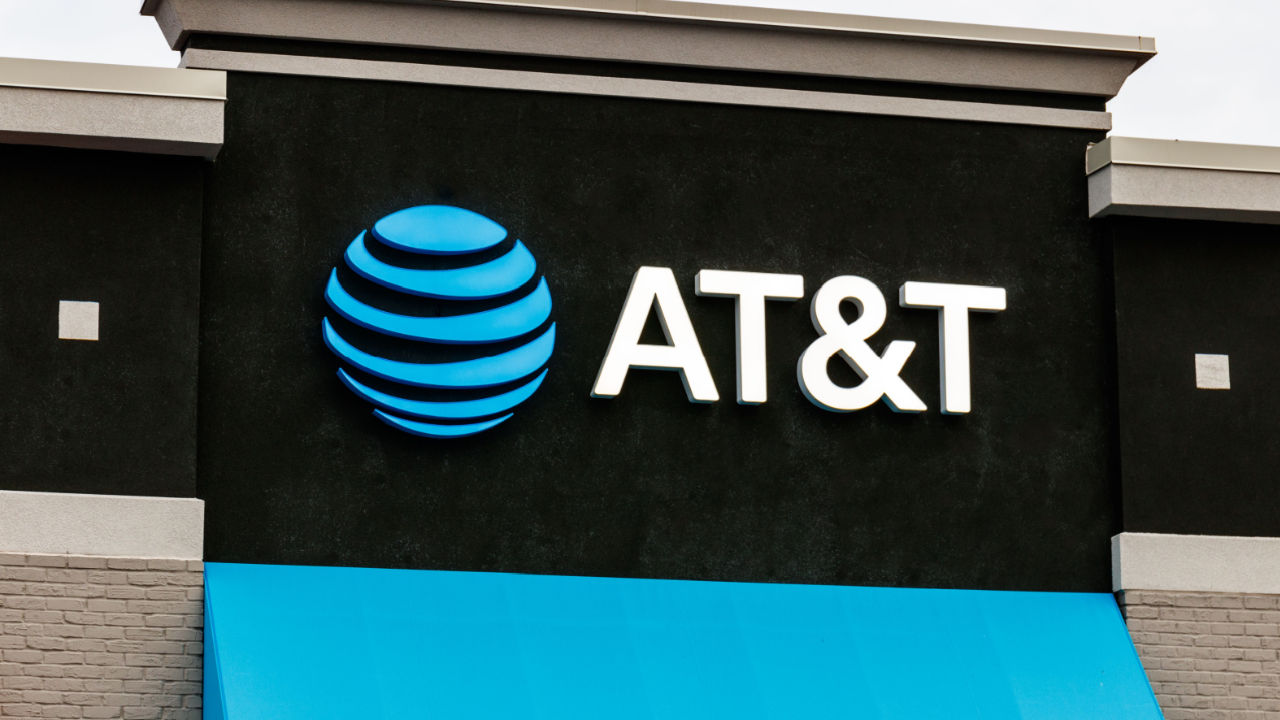 AT&T axes DEI policies to secure FCC approval for US Cellular deal