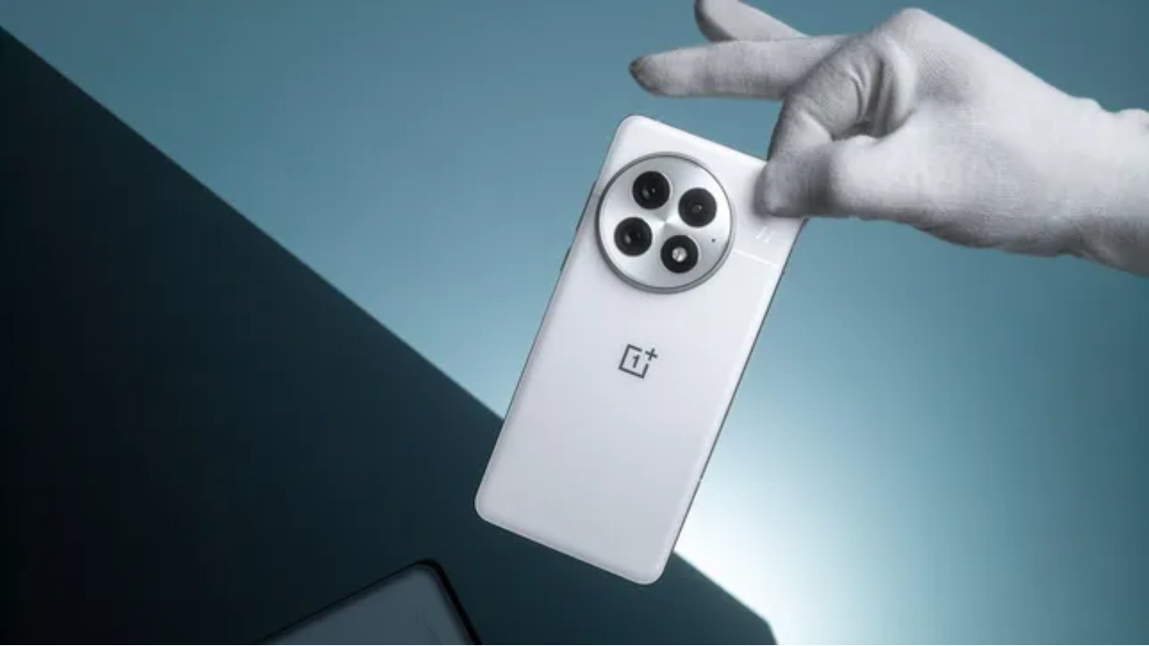 OnePlus 13 Receives OxygenOS 16 Update