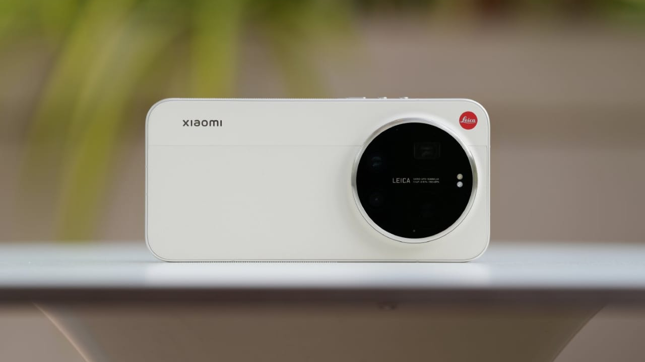 Xiaomi 17 Ultra HyperOS