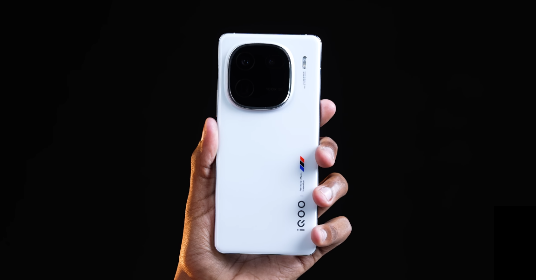 iQOO 12 Finally Gets Stable OriginOS 6 Update Based on Android 16