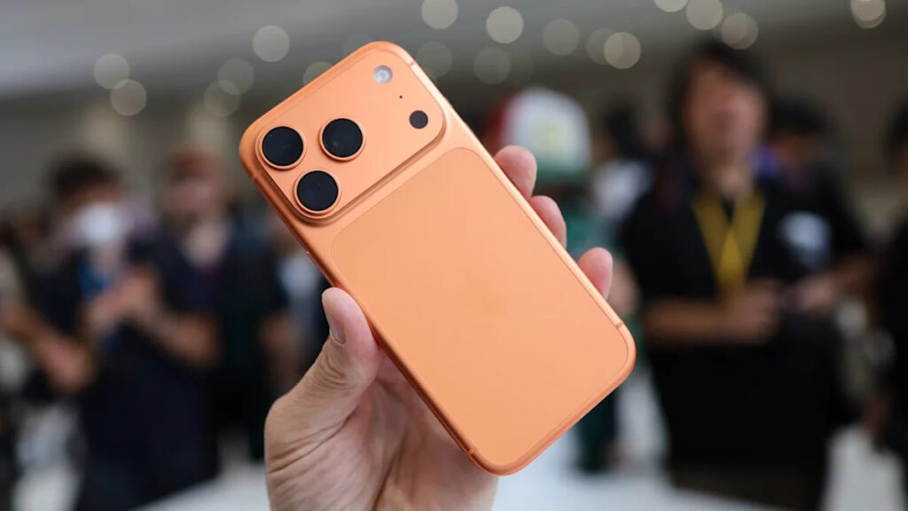 Android Brands May Start Copying Apple's iPhone Release Strategy 