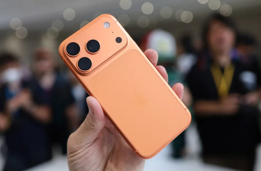 Android Brands May Start Copying Apple's iPhone Release Strategy