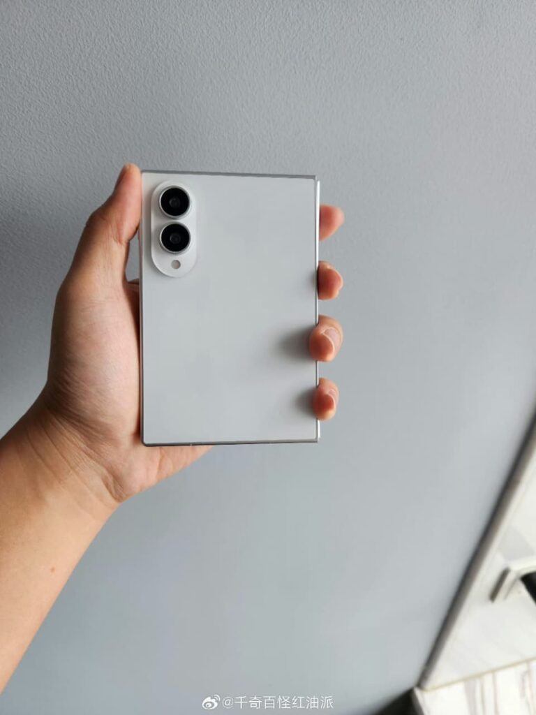 Samsung Galaxy Z Fold 8 Wide